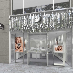SWAROVSKI（スワロフスキー）心斎橋店がリニューアルと限定アイテムの販売を実施